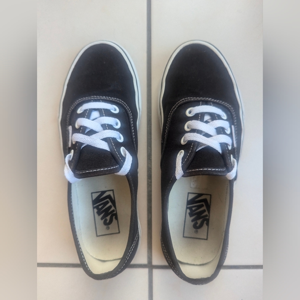 Kids | Vans | Authentic Black Classic - Kids 5Y - Picture 4 of 10
